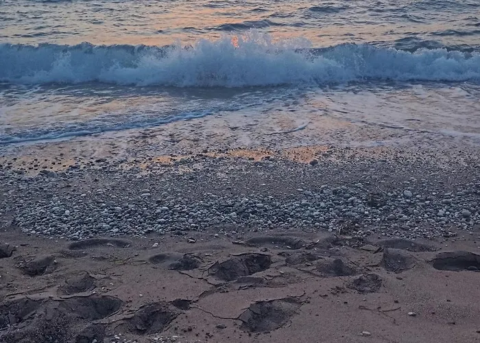 By The Sea アパート